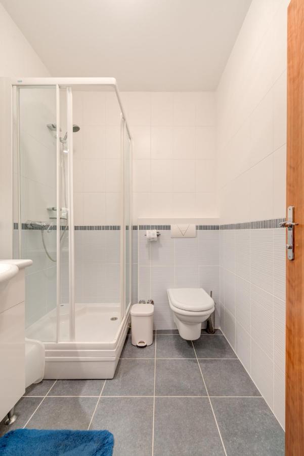 Apartmani Mirta Omis A Kültér fotó