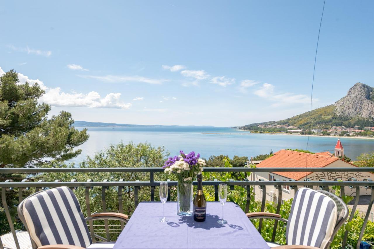 Apartmani Mirta Omis A Kültér fotó