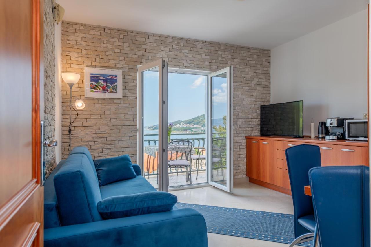 Apartmani Mirta Omis A Kültér fotó
